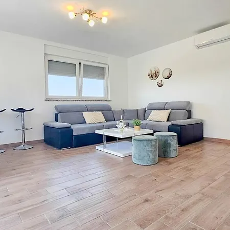 Apartment Pavlovic Buzinija