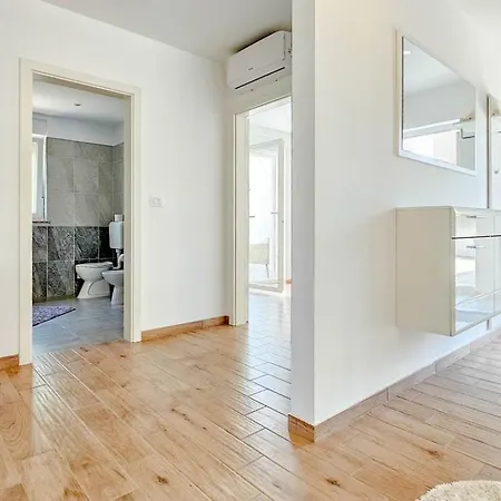 Apartment Pavlovic Buzinija