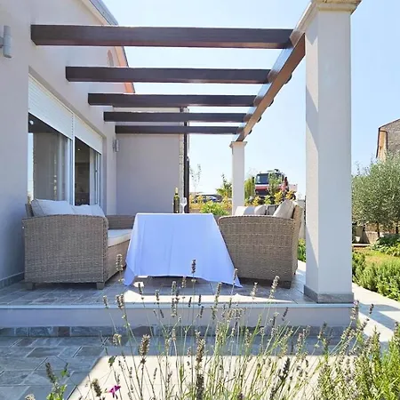 Apartment Pavlovic *