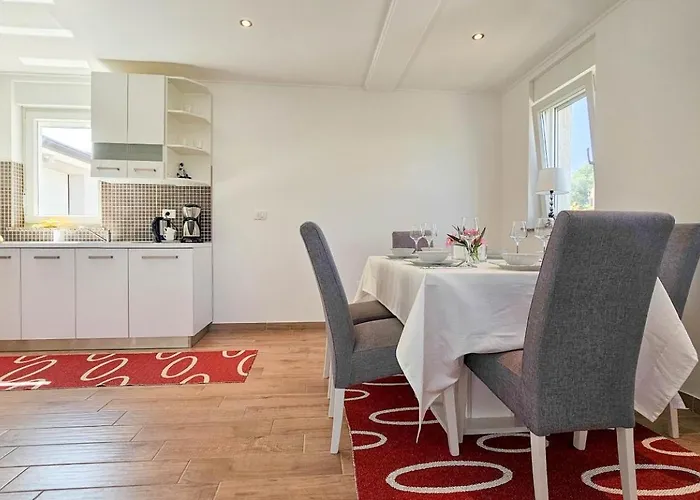 Pavlovic * Bužinija